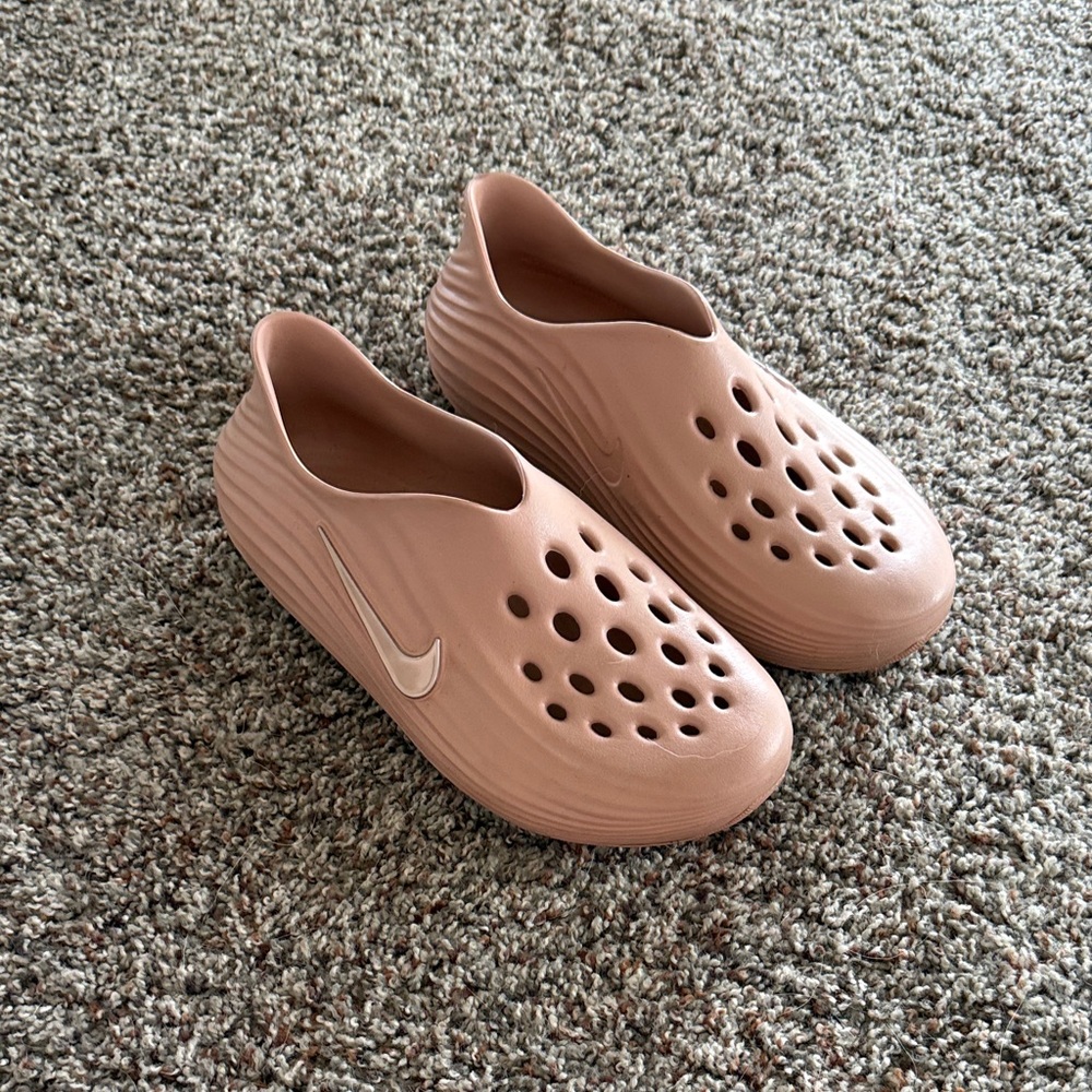 Nike ReactX Rejuven8 rose gold - Picture 2 of 4